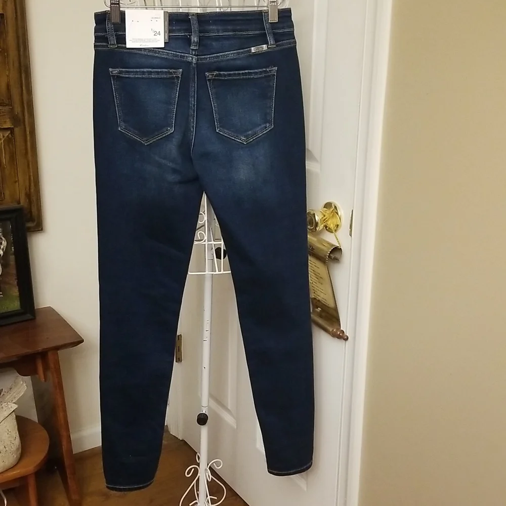 KanCan distressed jeans, New with tags - Picture 7 of 12
